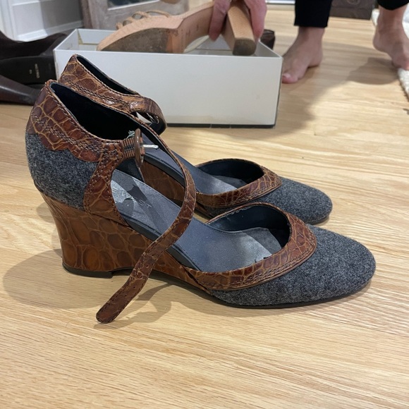 nine west wedge - Picture 1 of 4